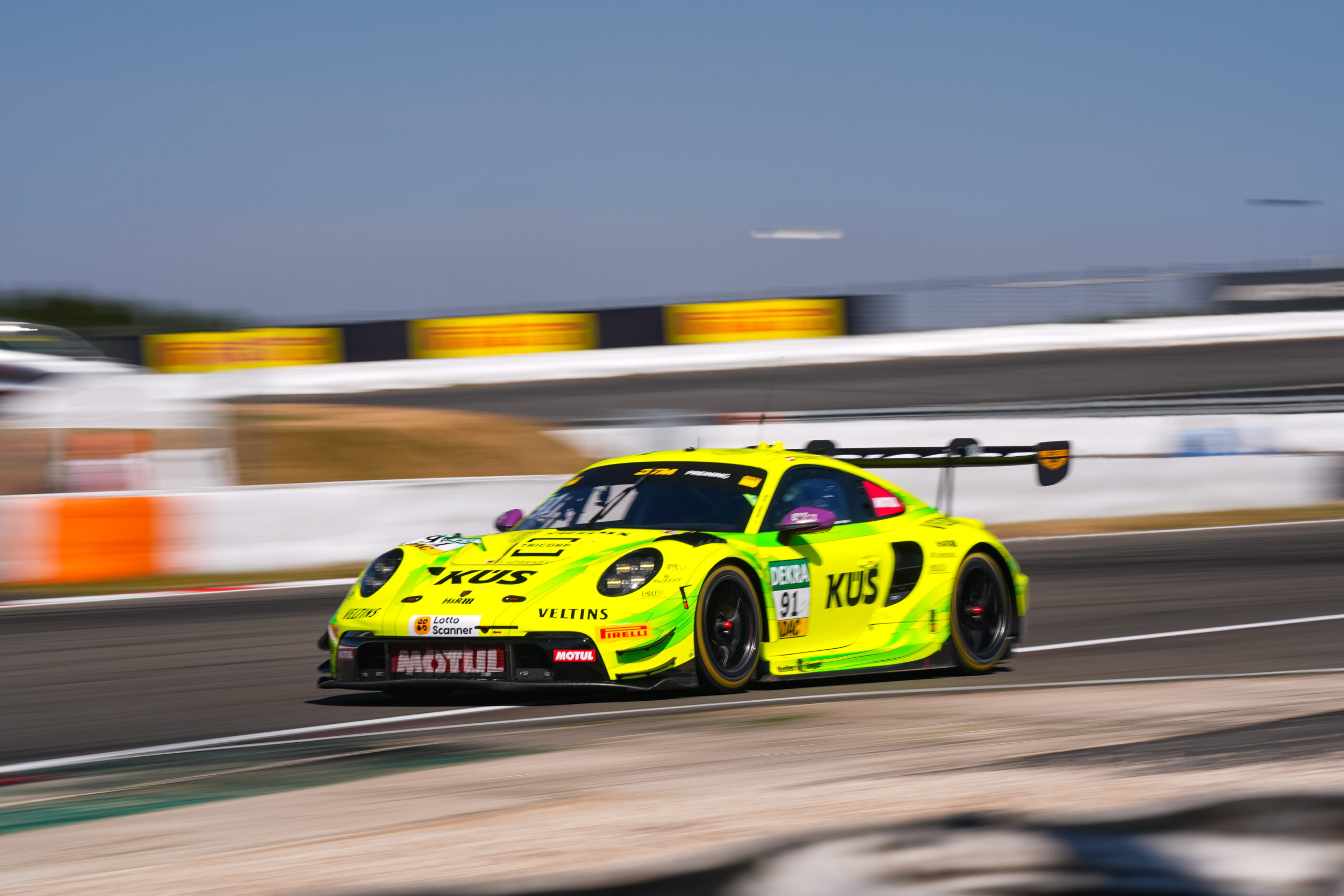 Manthey EMA Takes the Lead: Preining and Feller Dominate Second Practice at the Nürburgring