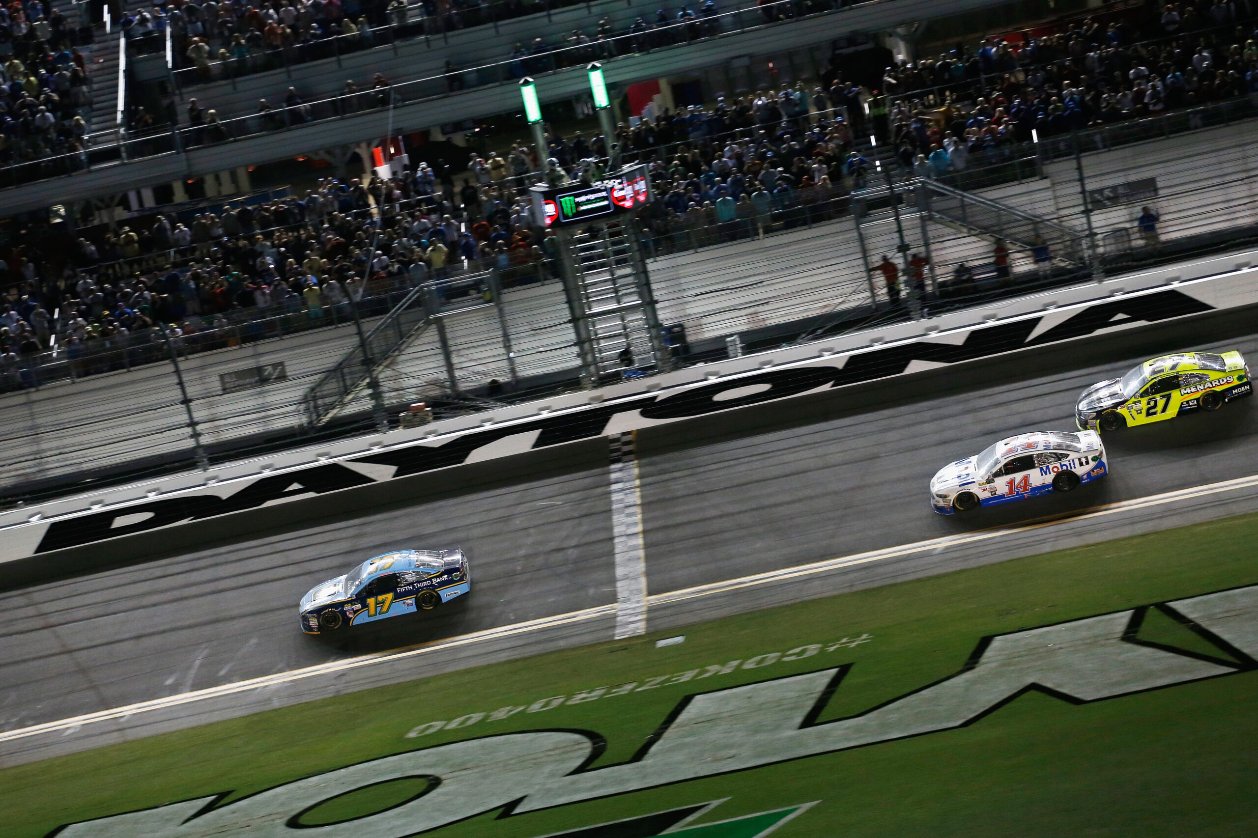 Ross Chastain sichert sich die Pole für den Coke Zero Sugar 400