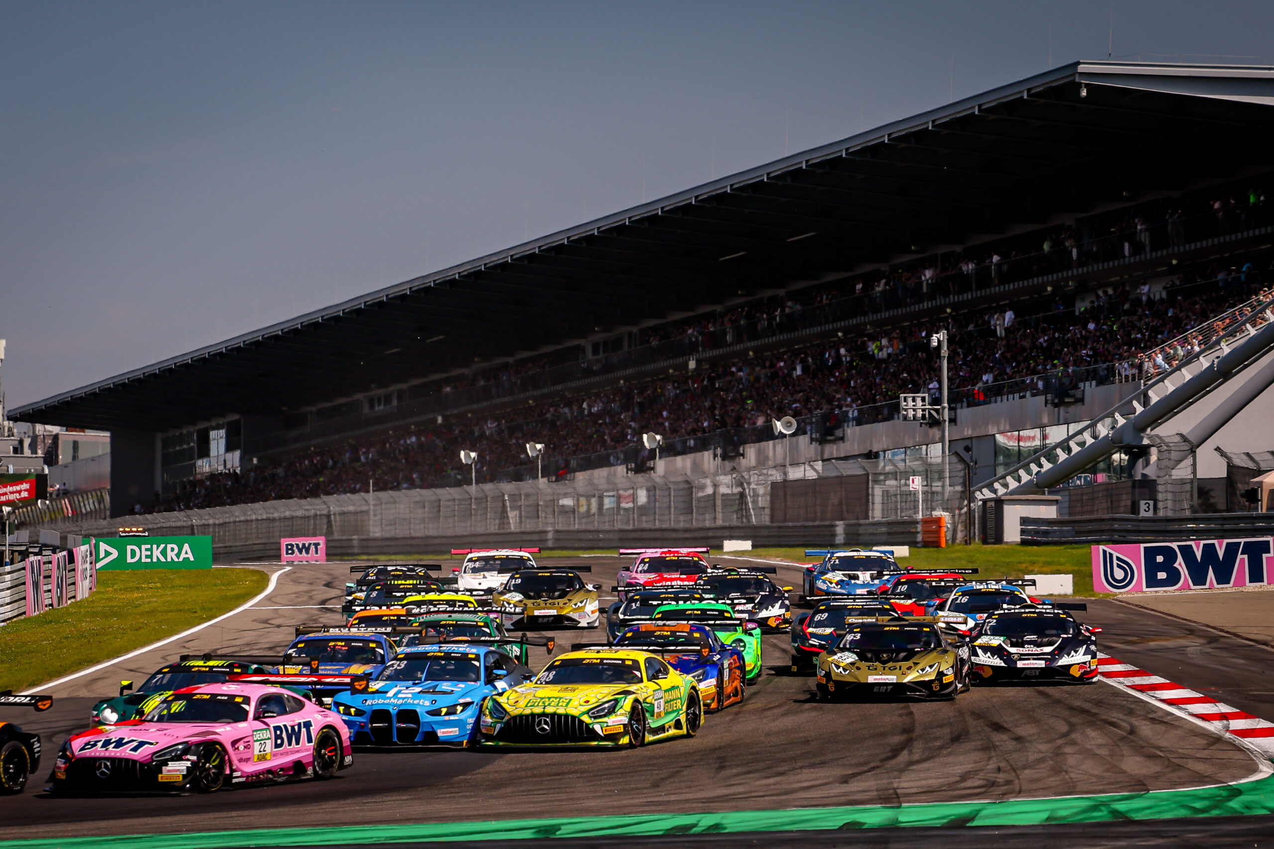Nürburgring as a Turning Point: DTM Title Fight Faces Double Challenge