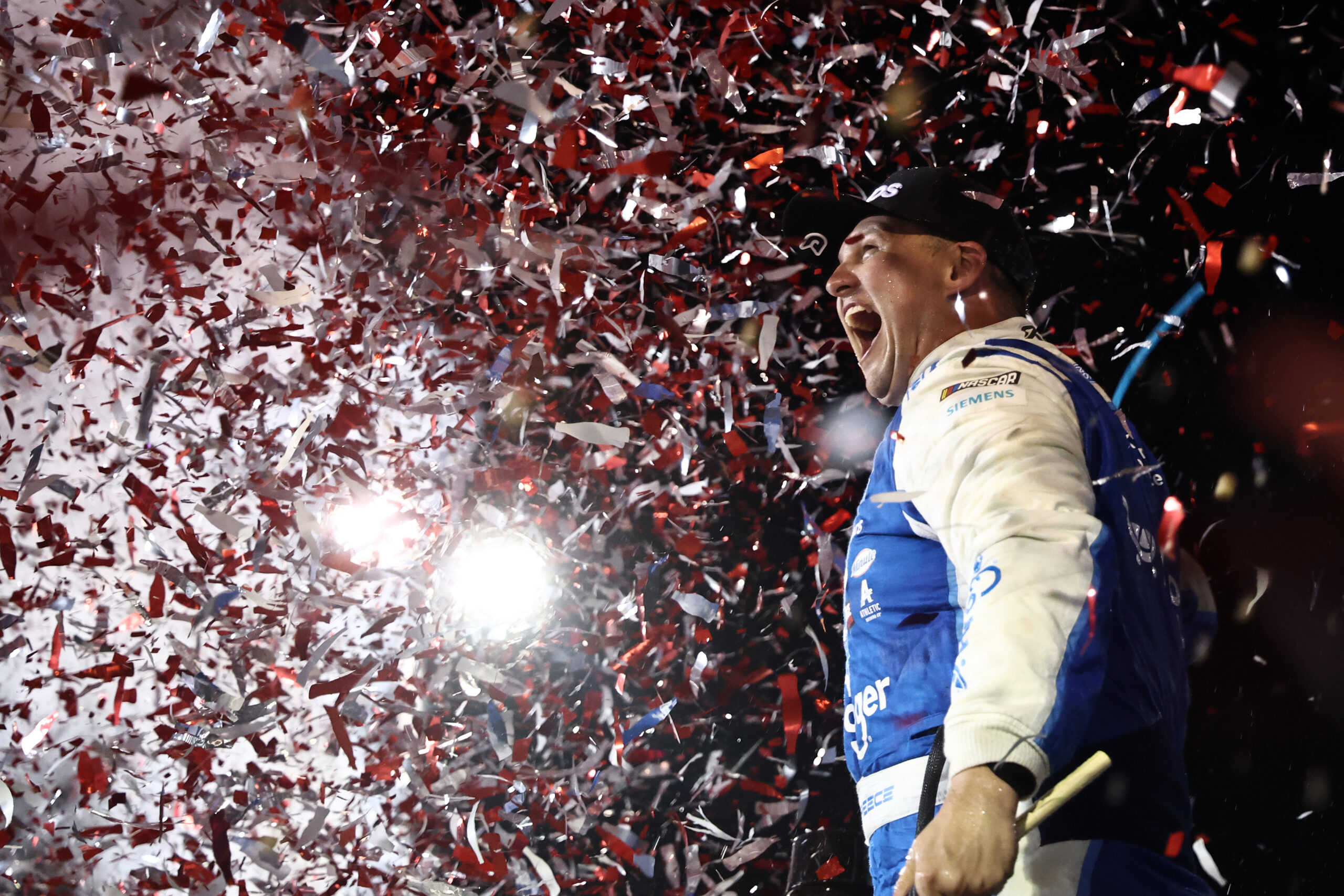 Ryan Preece siegt im Chaos von Daytona und wirft Shane van Gisbergen aus den Playoffs