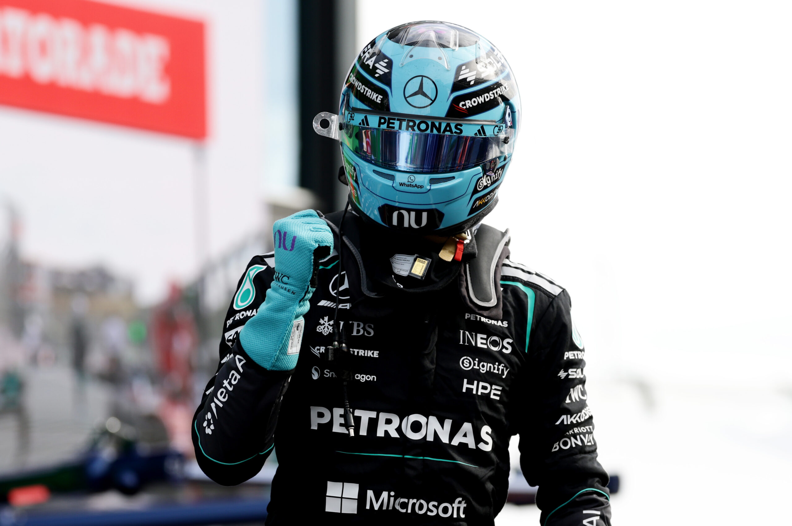 Russell fährt Start-Ziel-Sieg im Sprint ein, Leclerc kontert mit Softreifen-Coup