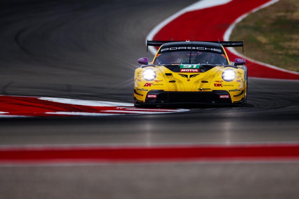 Manthey DK Engineering Porsche 911 GT3 R #91