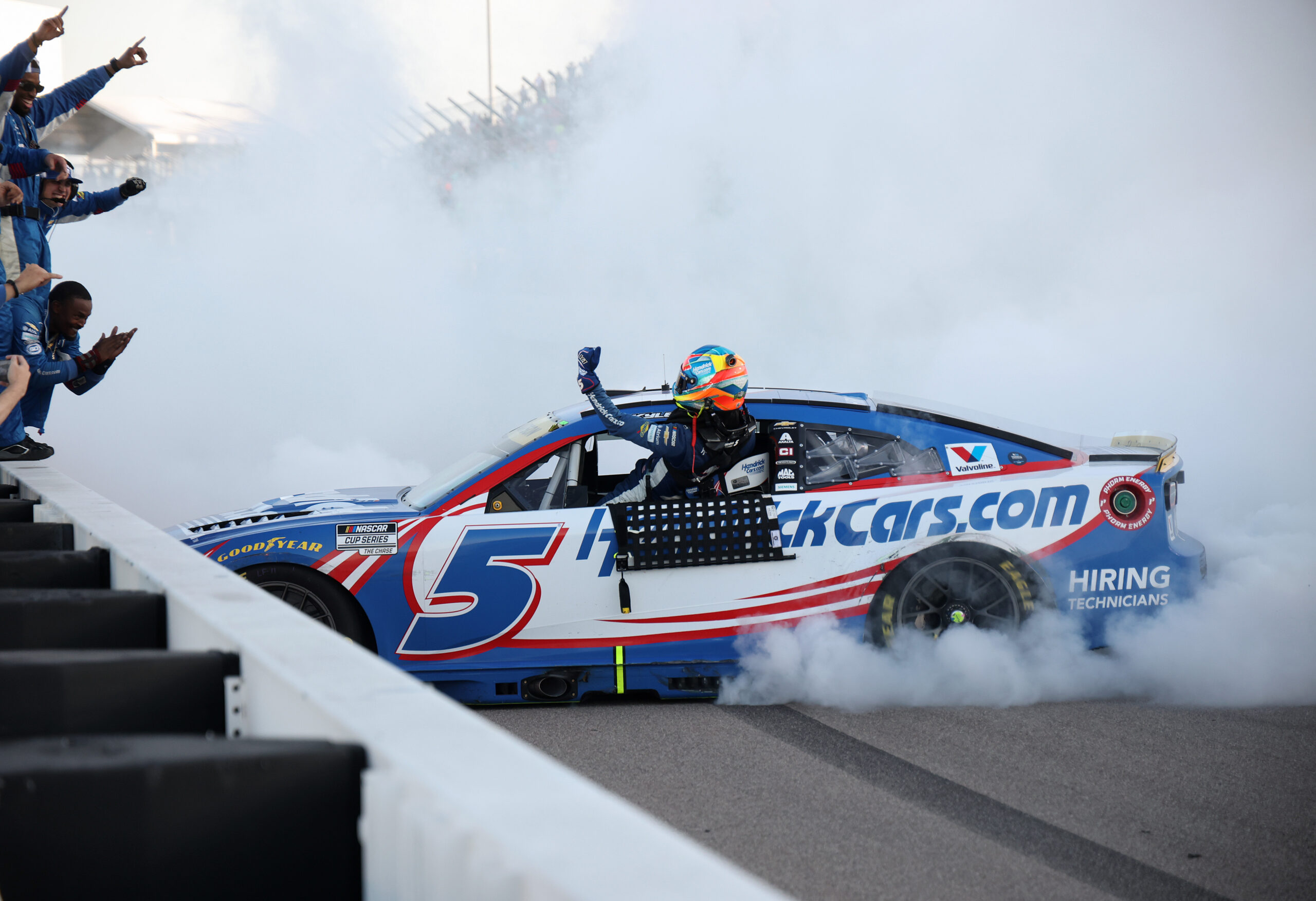 Kyle Larson beendet 51-Rennen-Durststrecke mit Doppel-Overtime-Krimi in Gateway