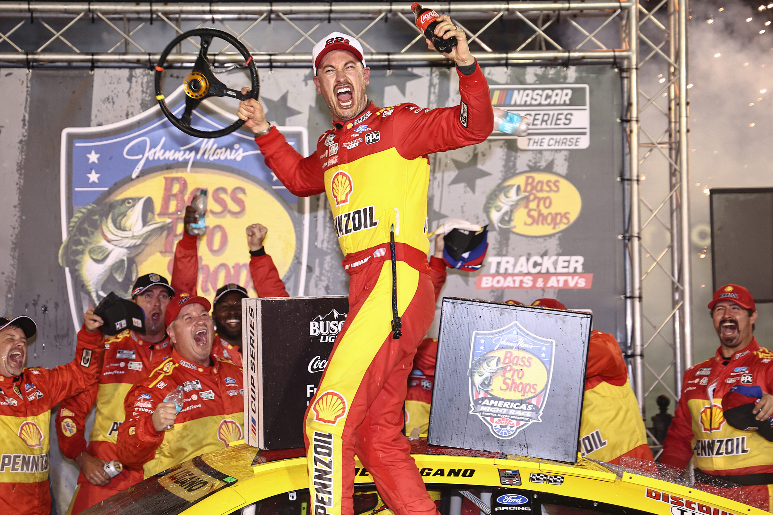 Logano capitalizes on chaos at the front to claim his third Bristol Night Race