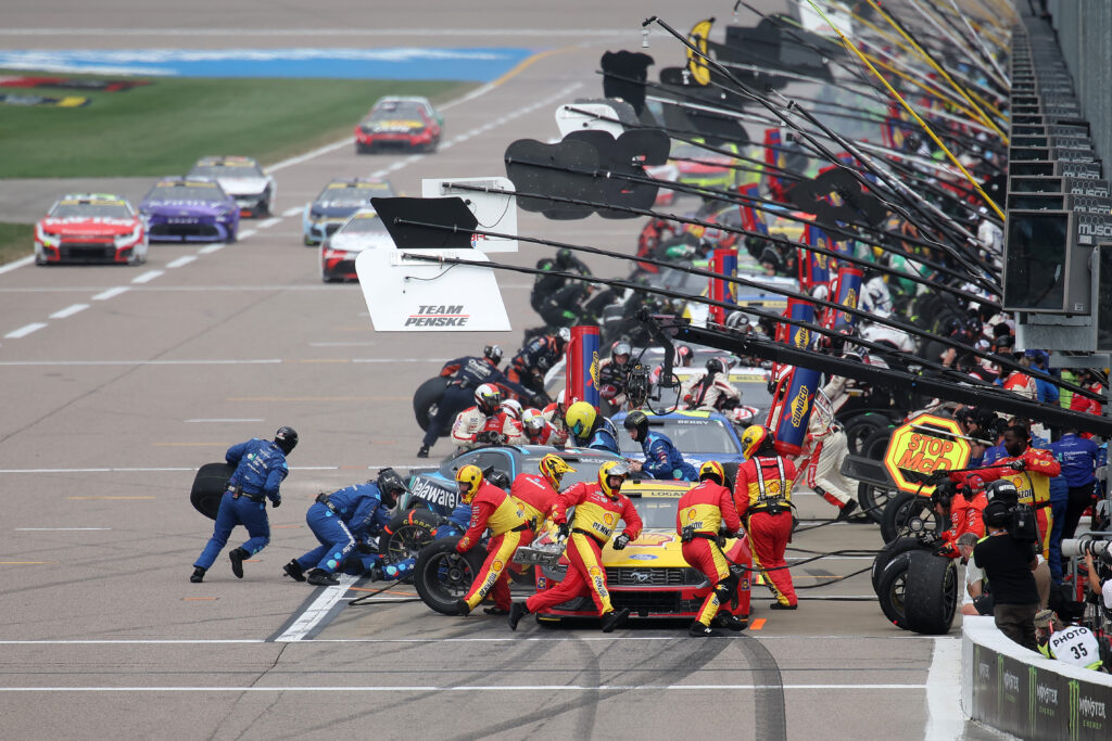 KANSAS CITY, KANSAS - SEPTEMBER 27: Joey Logano, driver of the #22 Shell Pennzoil Ford, pits during the NASCAR Cup Series Hollywood Casino 400 at Kansas Speedway on September 27, 2026 in Kansas City, Kansas. (Photo by Jonathan Bachman/Getty Images)