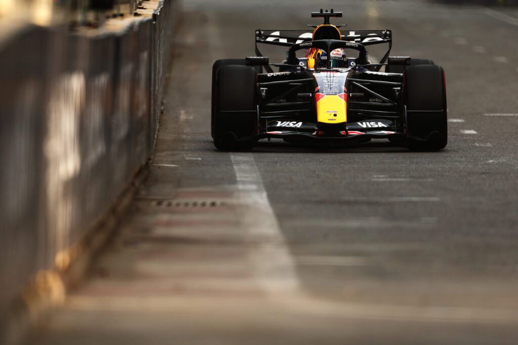 Max Verstappen of the Netherlands driving the (3) Oracle Red Bull Racing RB22 Red Bull Ford Powertrains on track during practice ahead of the F1 Grand Prix of Azerbaijan at Baku City Circuit on September 24, 2026 in Baku, Azerbaijan. (Photo by Mark Thompson/Getty Images) // Getty Images / Red Bull Content Pool