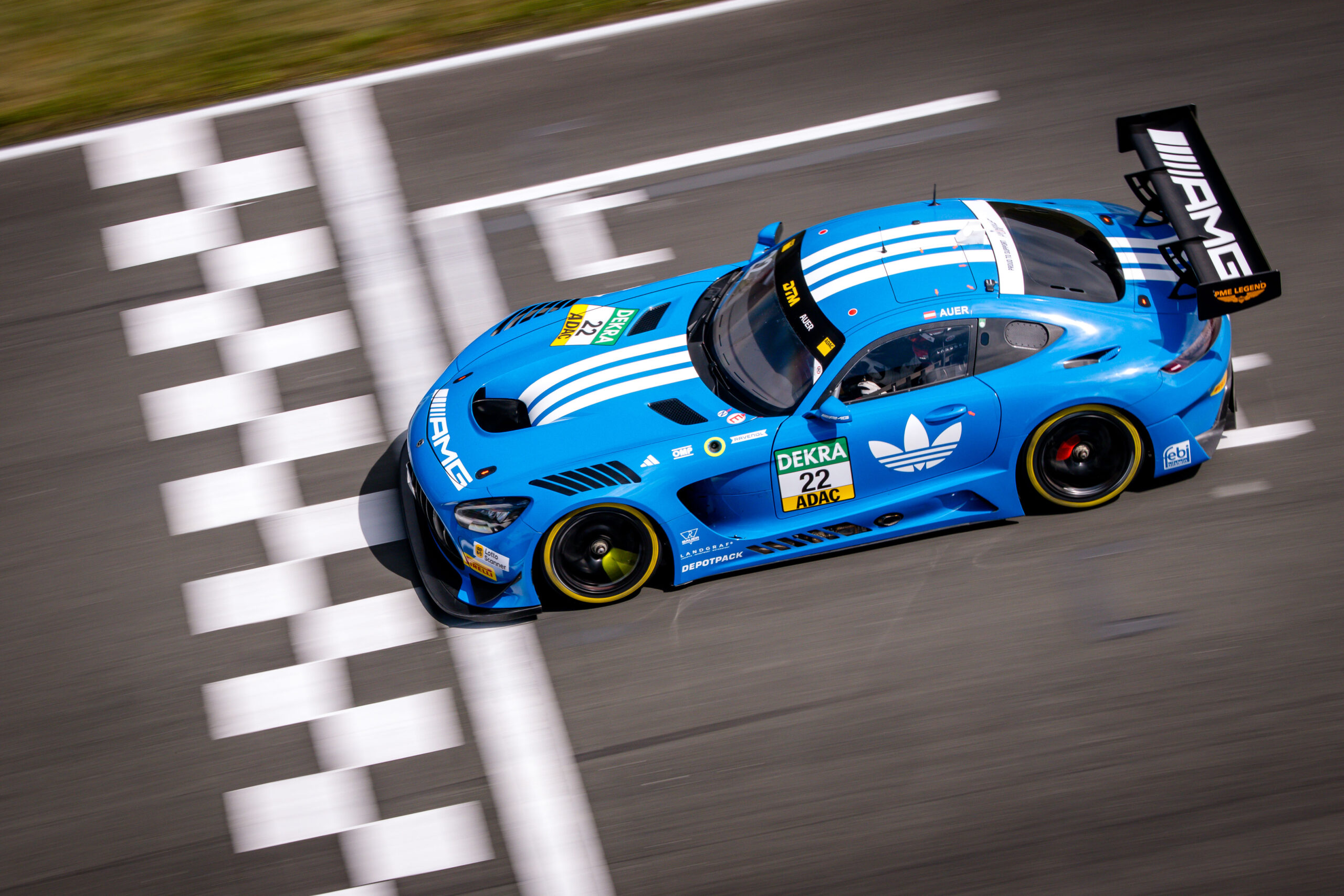 Red flag after Engstler crash: Auer wins Race 1 at Hockenheim