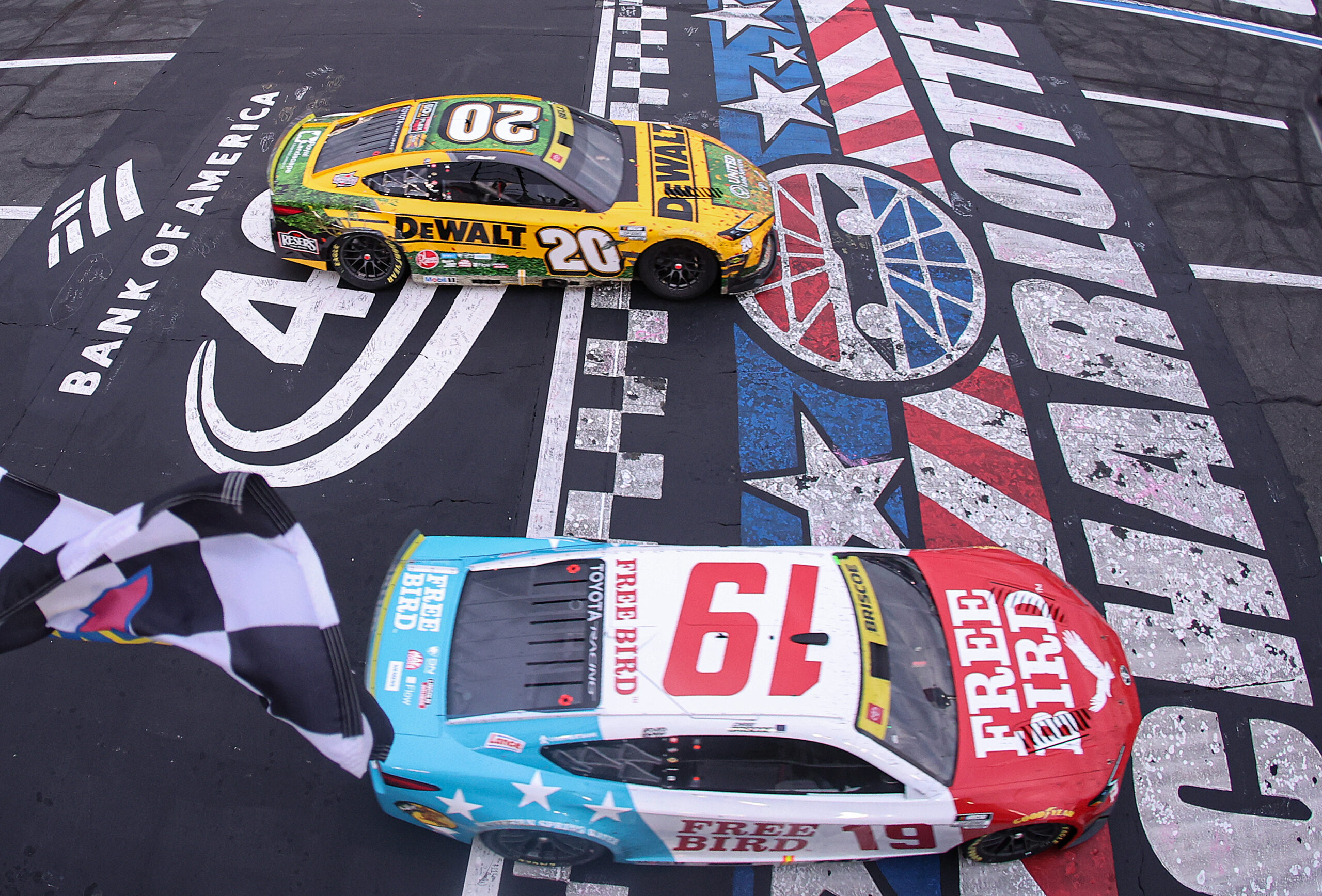 NASCAR Charlotte 2026: Briscoe batte Bell al fotofinish