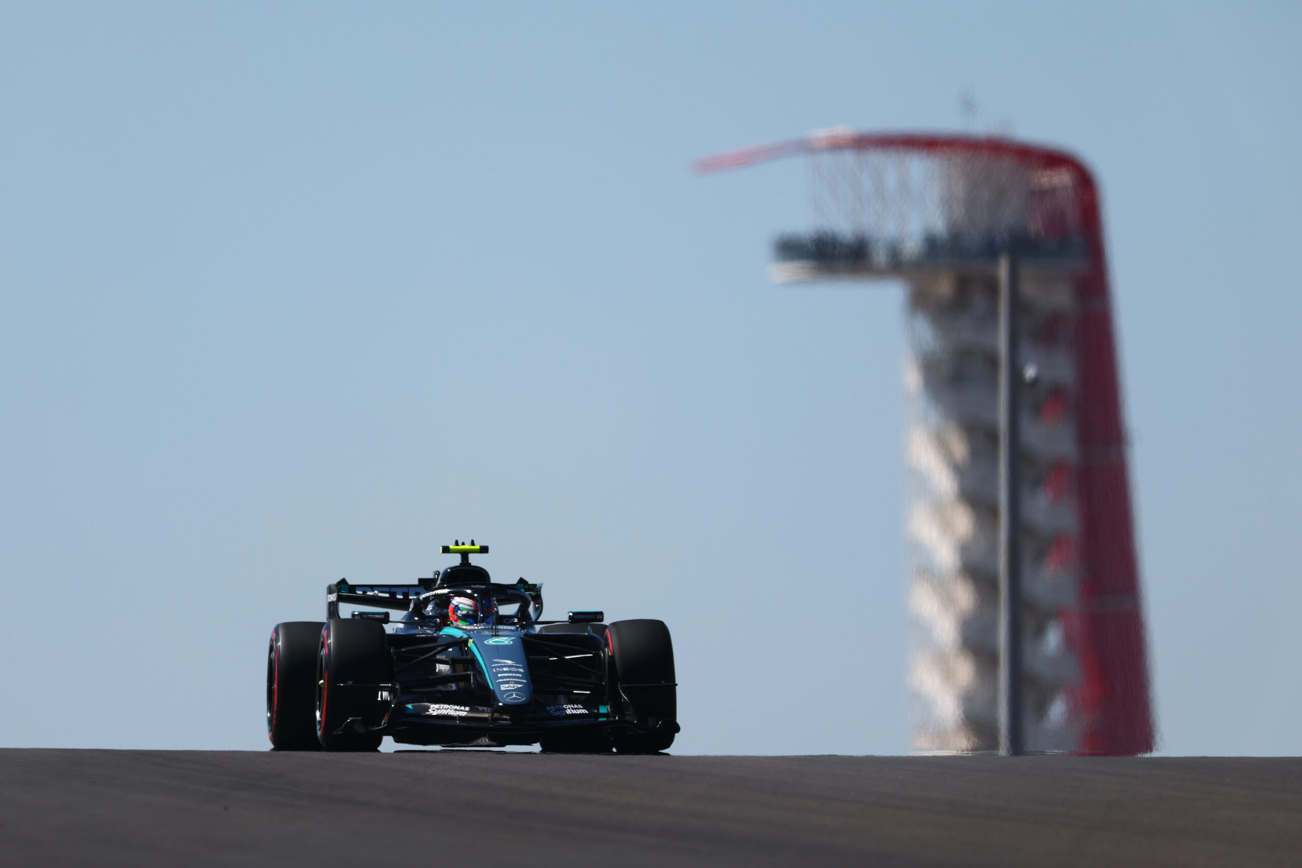 Antonelli takes pole in Austin and closes in on his first world title