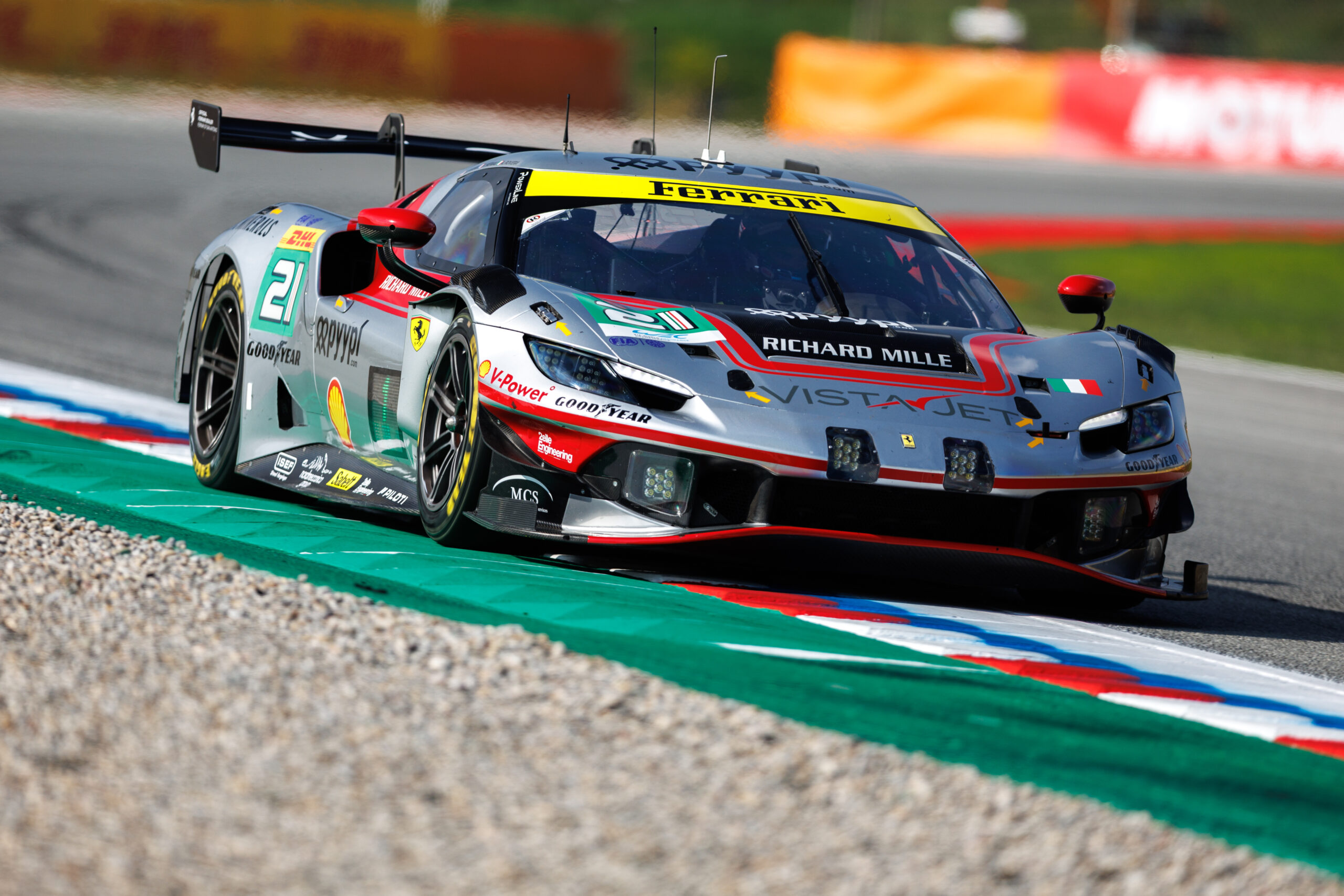LMGT3 in Barcelona: Fleming takes pole, the No. 27 starts last
