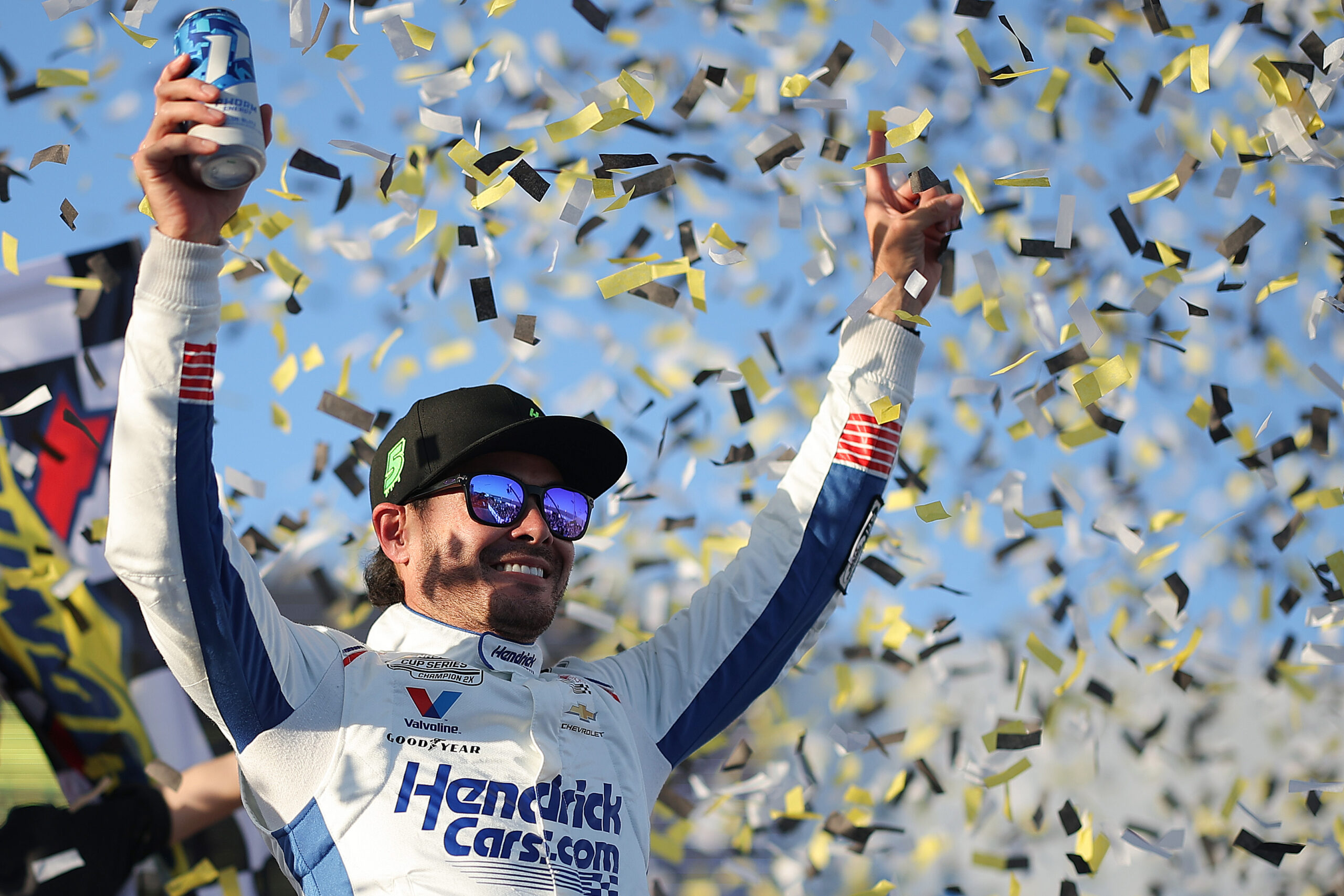 Kyle Larson trionfa nel caos dell’overtime di Talladega e firma la sorpresa dello YellaWood 500